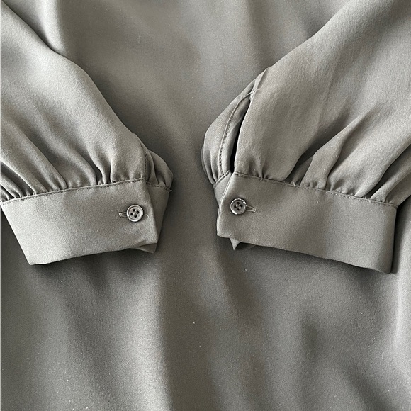 JOIE Grey Silk Flowy Boho Blouse Tie Neck Low Scoop Neck Relaxed Fit High Low - Picture 5 of 13